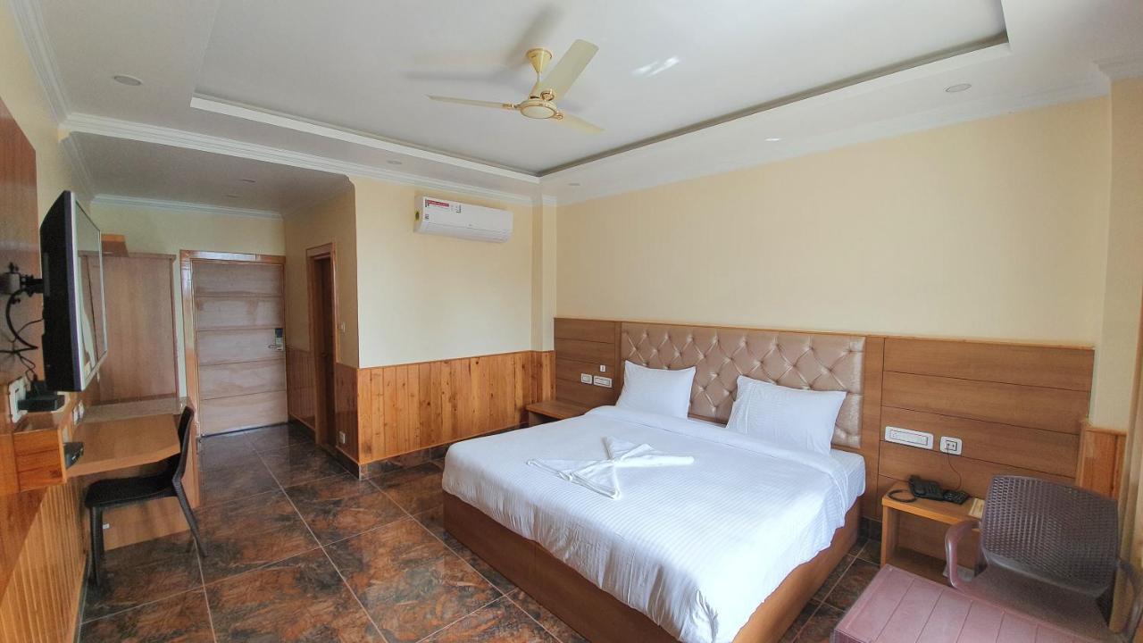 Nomadic Inn Дармсала Экстерьер фото