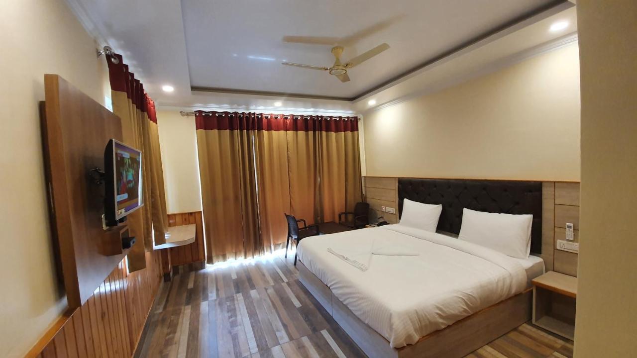 Nomadic Inn Дармсала Экстерьер фото