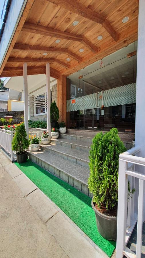 Nomadic Inn Дармсала Экстерьер фото
