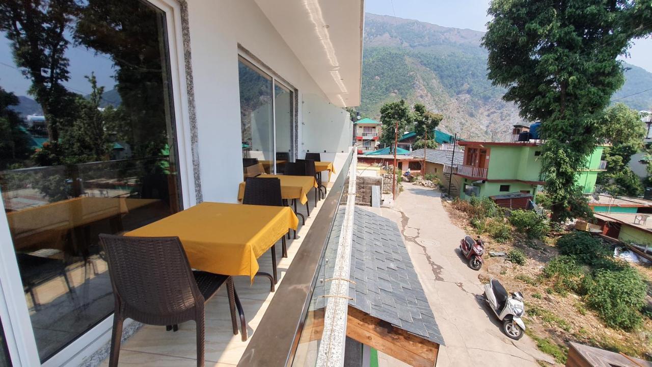 Nomadic Inn Дармсала Экстерьер фото
